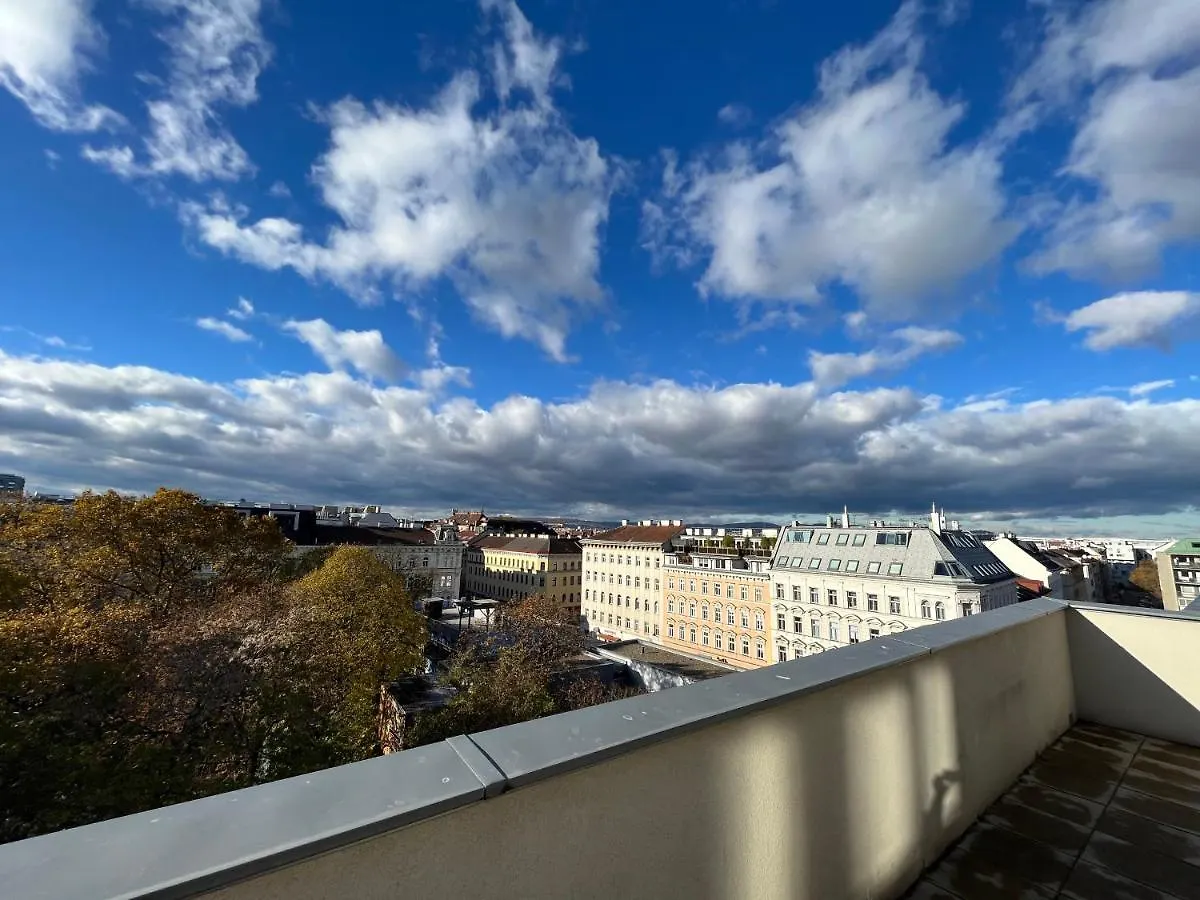 Penthouse Near Central Station With Free Parking Viena Austria