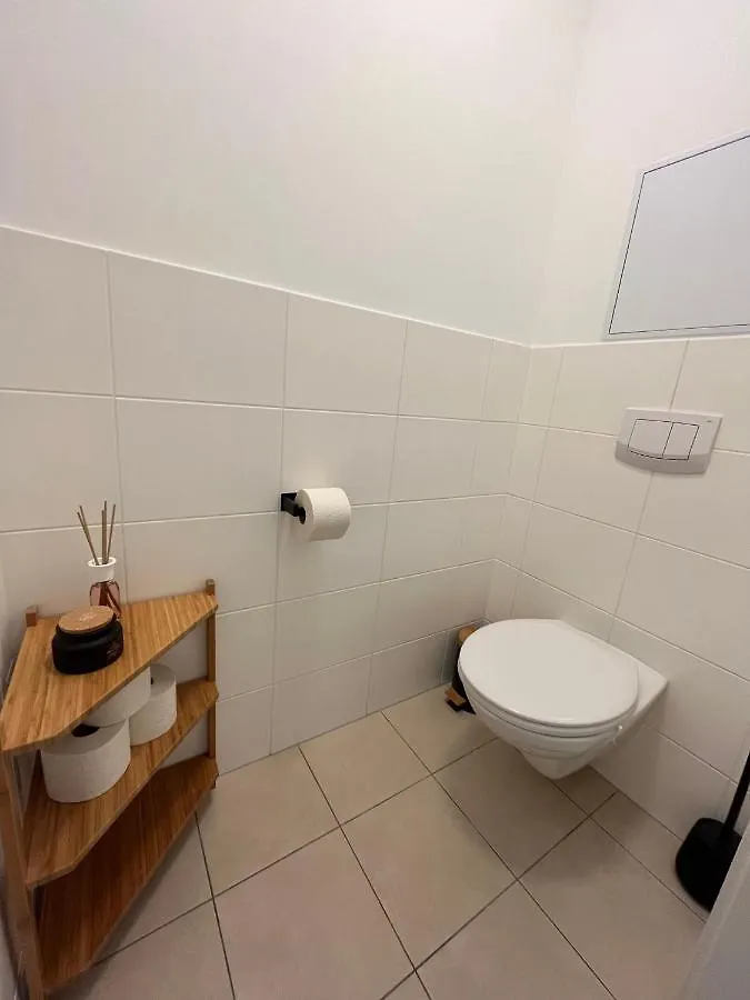 Penthouse Near Central Station With Free Parking Viena