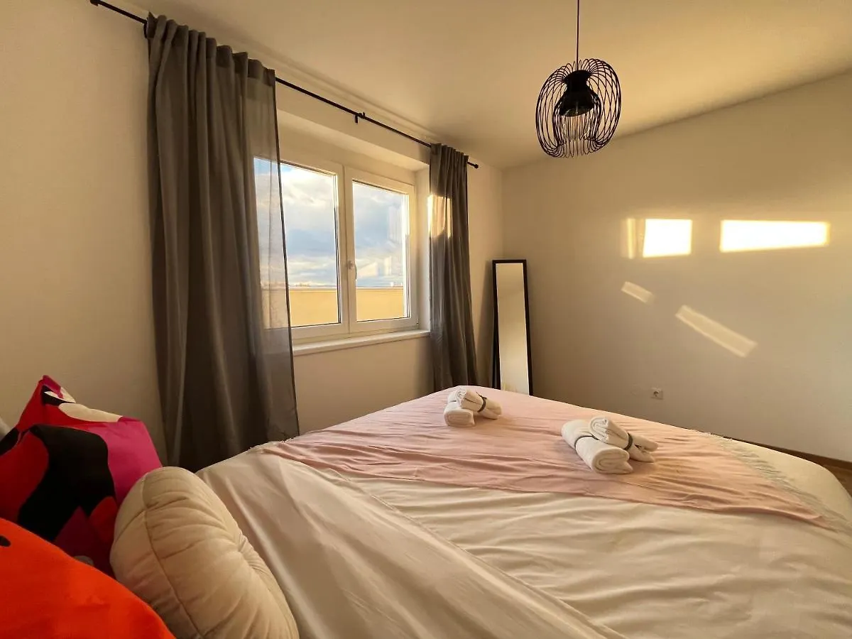 Penthouse Near Central Station With Free Parking Viena 0*,  Austria