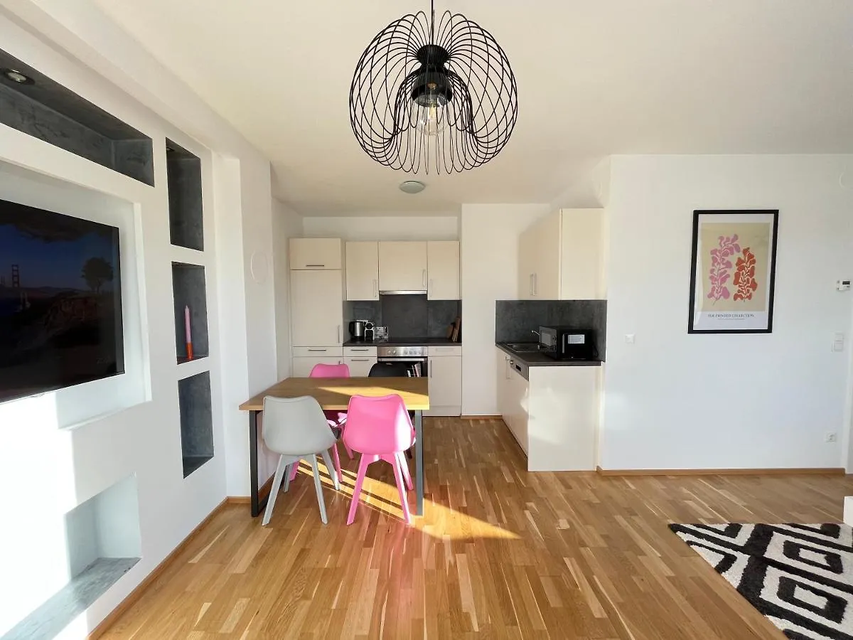 Penthouse Near Central Station With Free Parking Viena