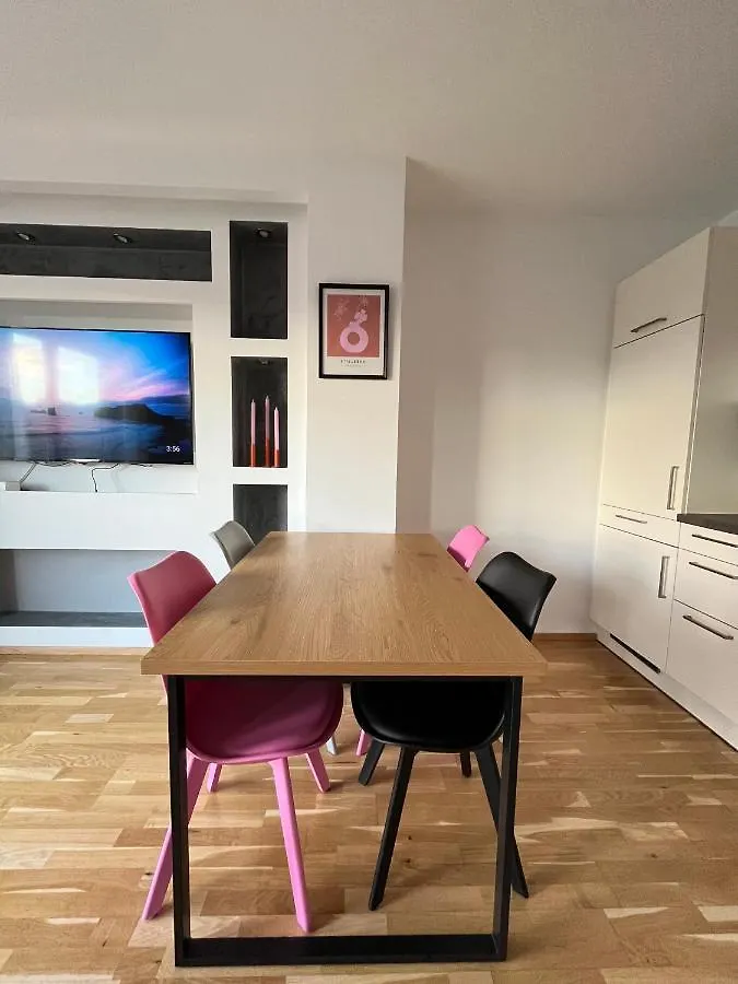 Penthouse Near Central Station With Free Parking Viena 0*,  Austria