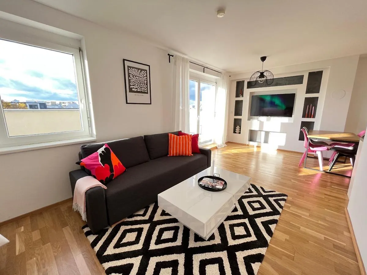 Penthouse Near Central Station With Free Parking Viena
